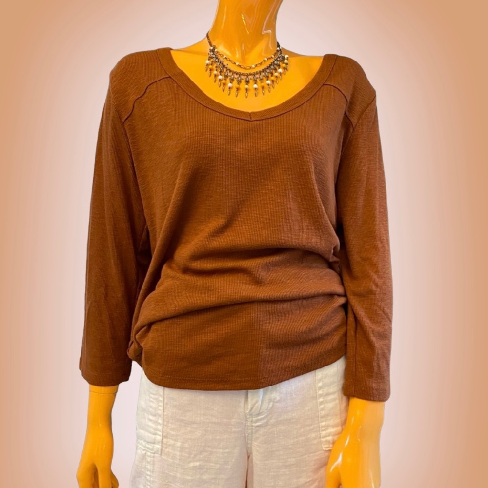 NO BOUNDARIES Ribbed V-neck Top Plus Size Juniors